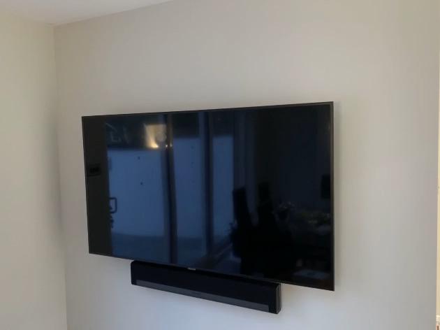 Tv and sound bar installation in BR4